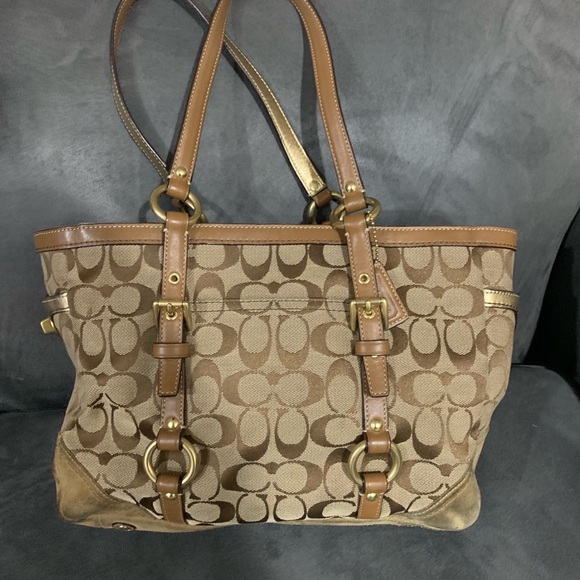 Women’s coach purse - Picture 4 of 6